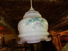 Vintage hangluster mat glas luster mat glas met bloemmotief Vintage